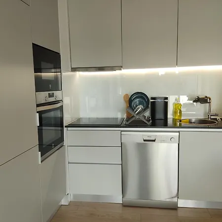 The Hills Com Cozinha, Garagem E Piscina, 5 Minutos Do Centro Do Porto فيلا نوفا دي غايا